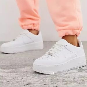 Nike Air Force 1 Sage Low platform